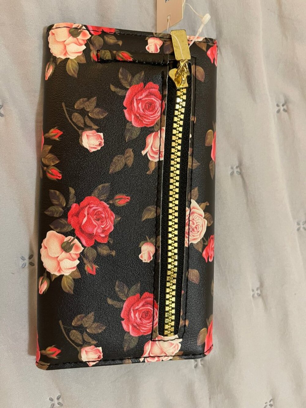 NWT Time & Tru Piper Clutch Wallet | Black Rose Floral | RFID Protection - Picture 6 of 7